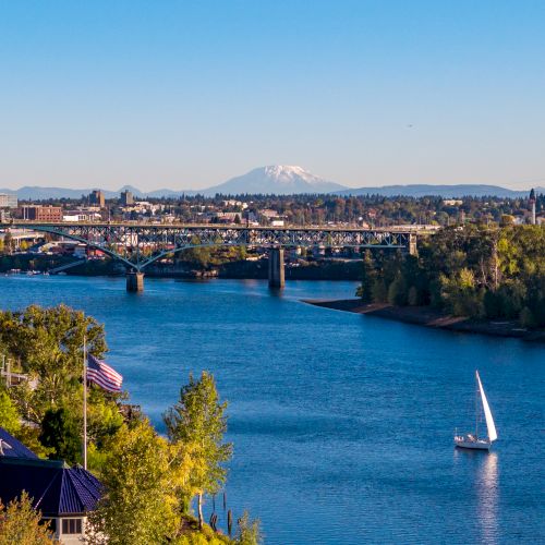 River's Edge Hotel Portland, Tapestry Collection by Hilton