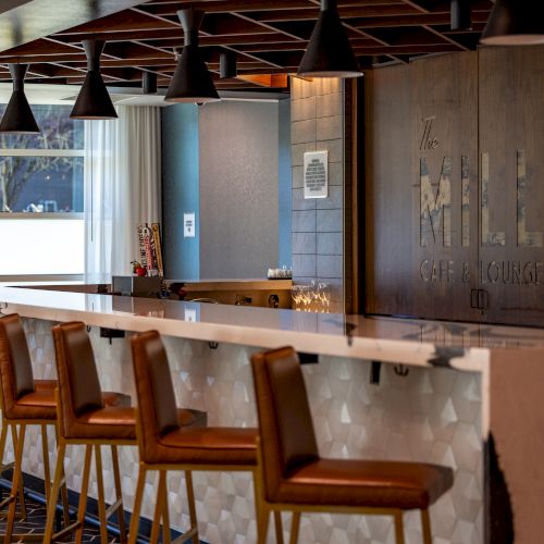 River's Edge Hotel Portland, Tapestry Collection by Hilton